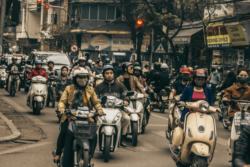 hanoi motorbike traffic